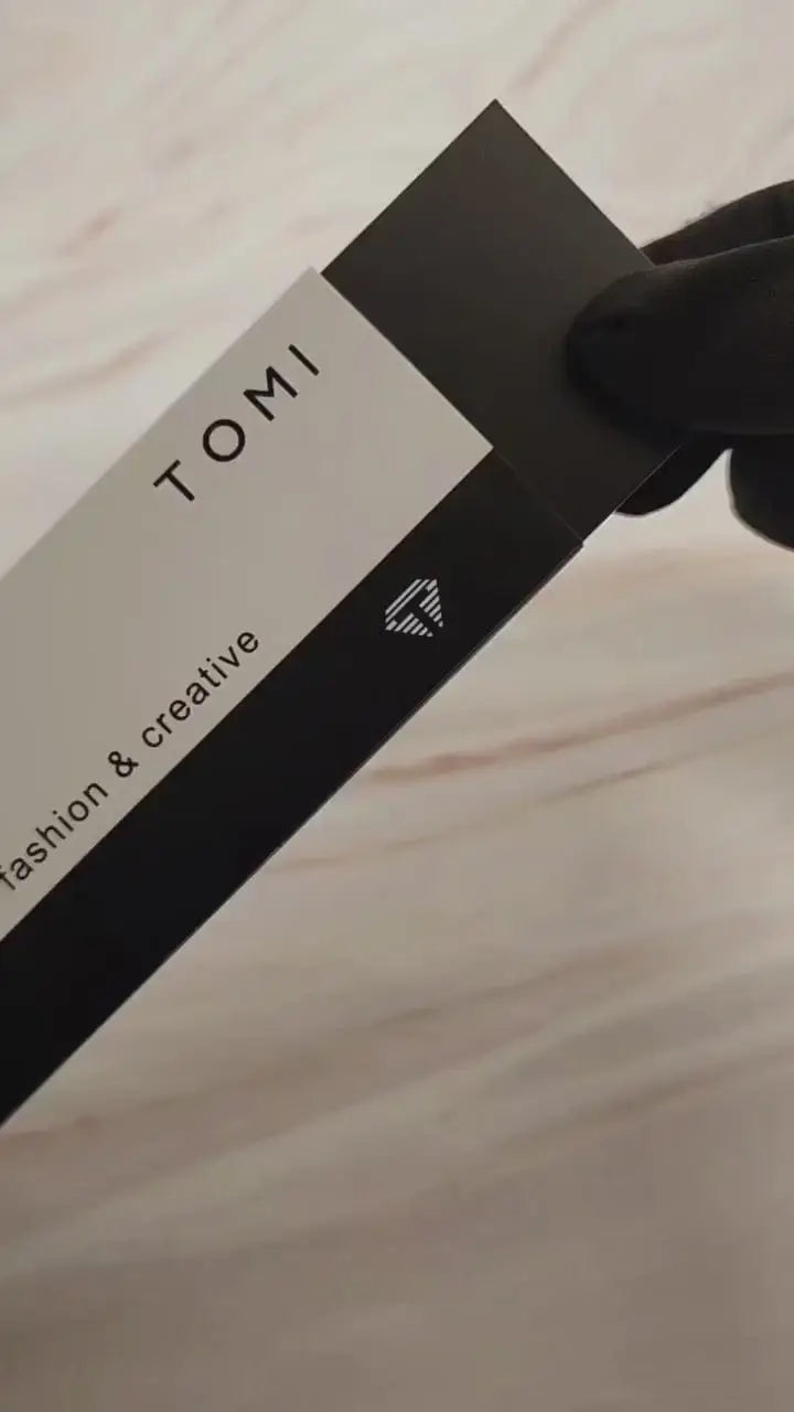Men's Skin Friendly Strap Watch